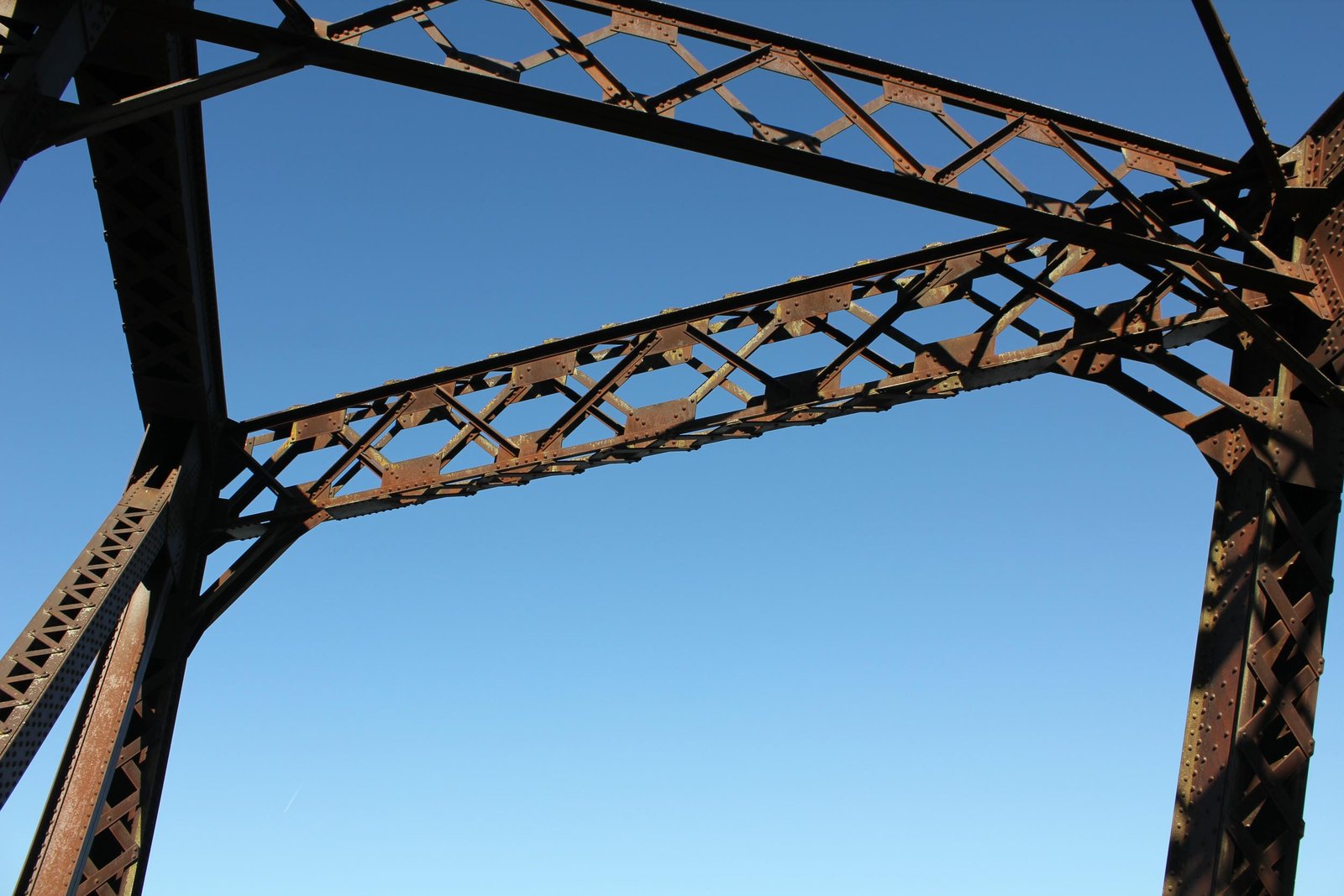 Portal bracing, east span (span #1)
